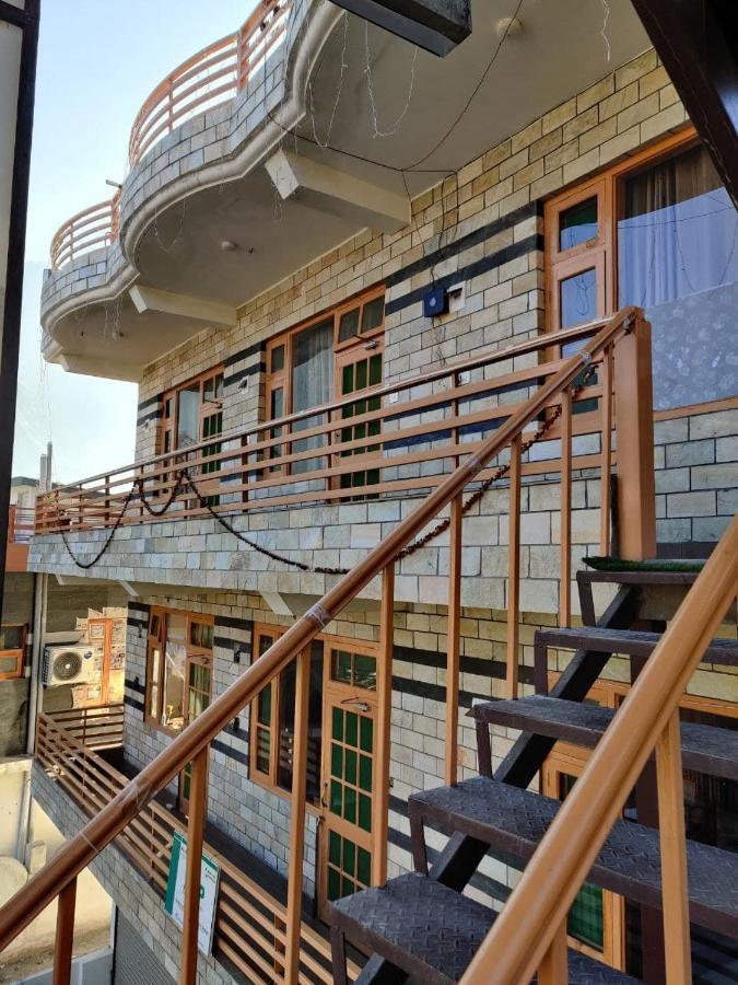Mathan View Homestay - 3Min Drive To Kullu-Manali Airport Shamshi Екстер'єр фото